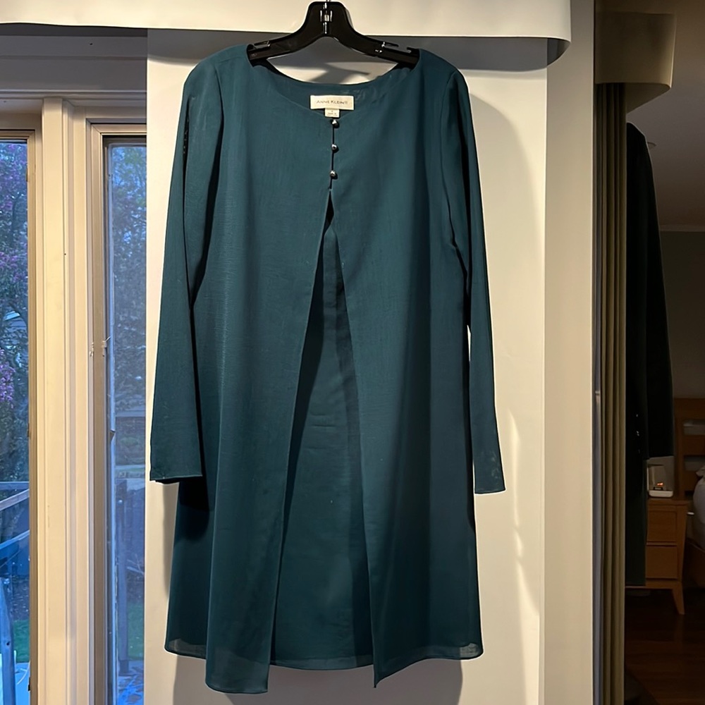 Anne Klein II summer wool hunter green dress with overlay